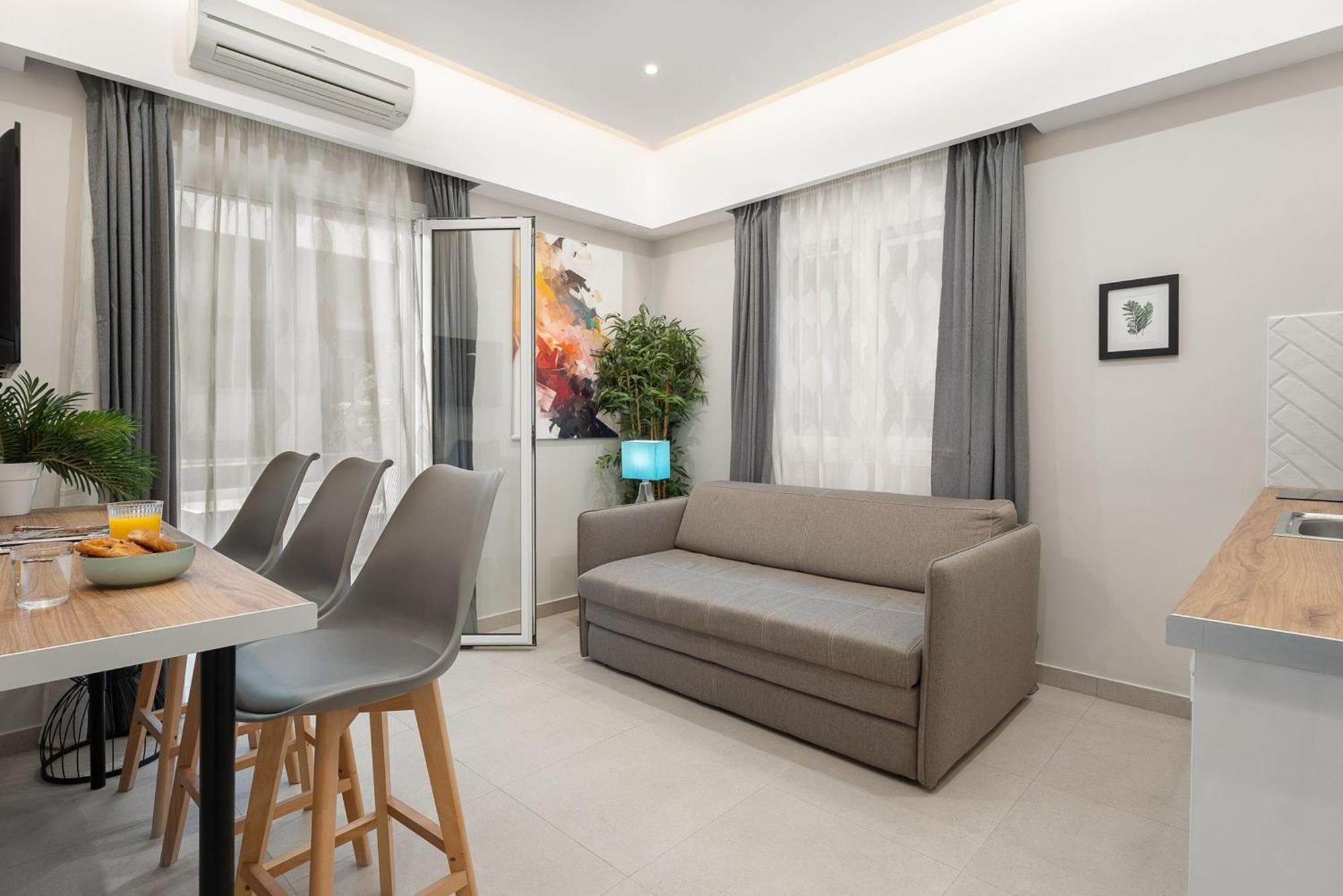 Captain'S Seafront Apartments Nydri  Bagian luar foto