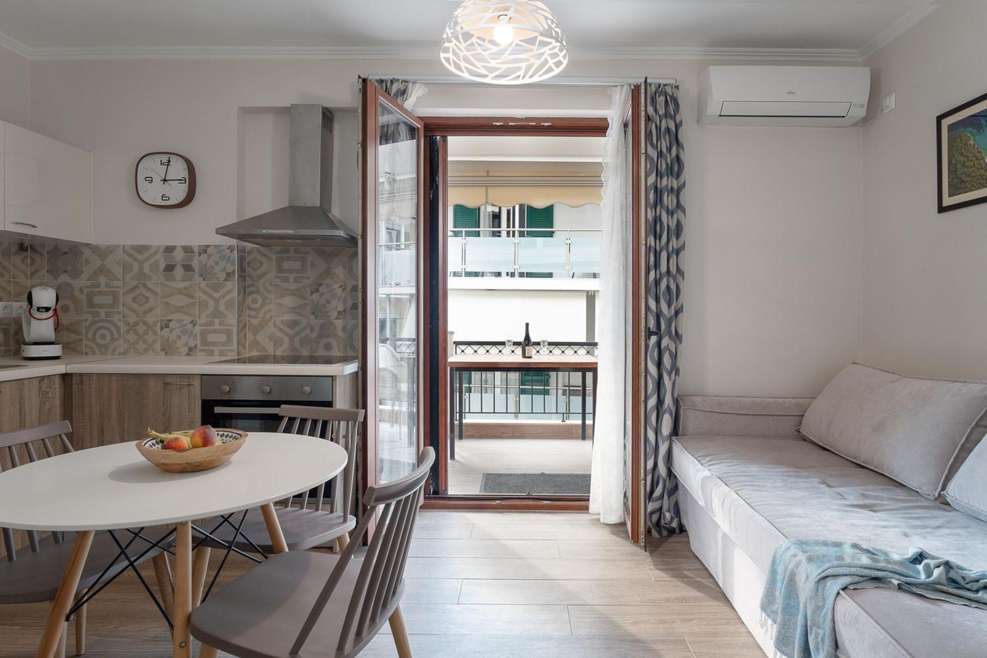 Captain'S Seafront Apartments Nydri  Bagian luar foto