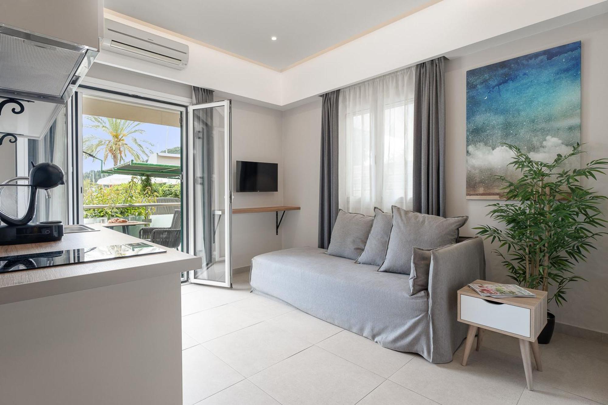 Captain'S Seafront Apartments Nydri  Bagian luar foto
