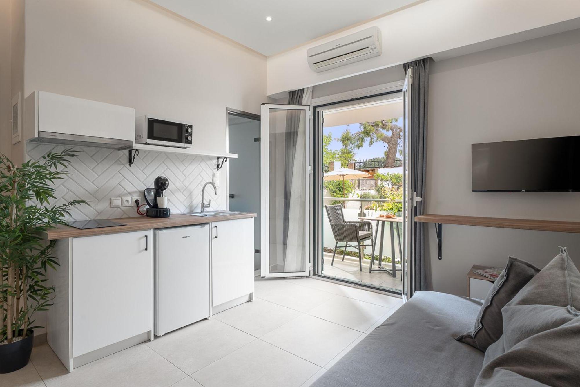 Captain'S Seafront Apartments Nydri  Bagian luar foto